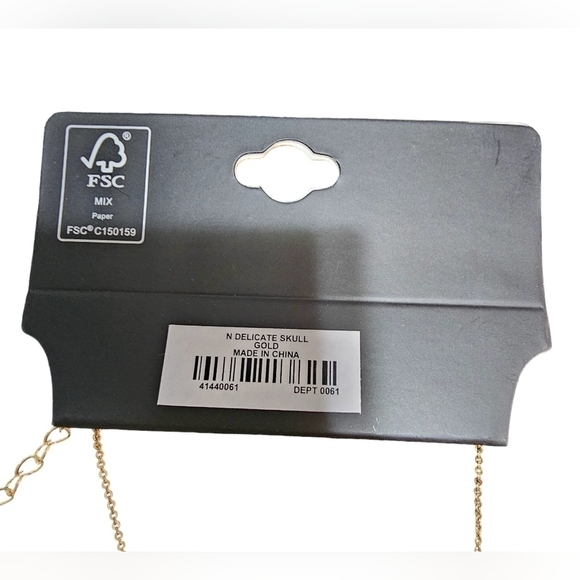 Torrid Gold Delicate Skull Necklace 18.5 inch chain with 5.5 inch extension - Picture 5 of 5